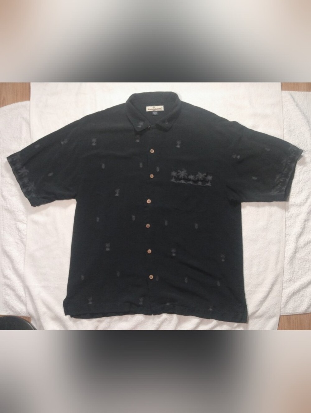 TOMMY BAHAMA Black Silk Hawaii Embroidery Camp Button Up Summer Shirt - Men's L